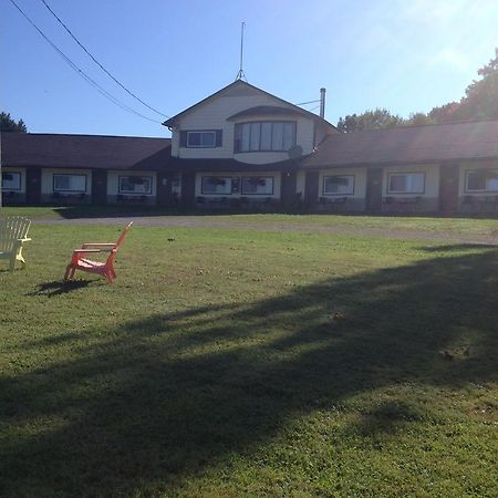 Lakeview Motel Jemseg מראה חיצוני תמונה